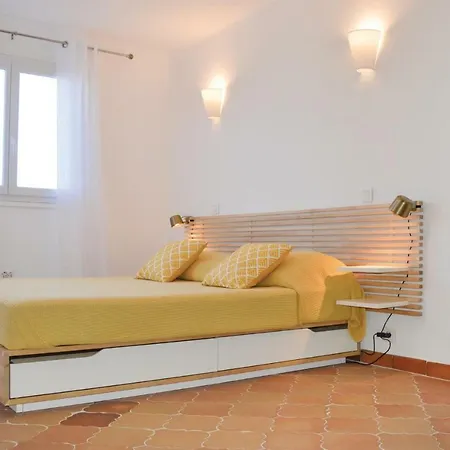 Casa vacanze Four Bedroom Holiday In Figari Figari (Corsica)