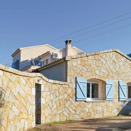 Casa vacanze Four Bedroom Holiday In Figari *