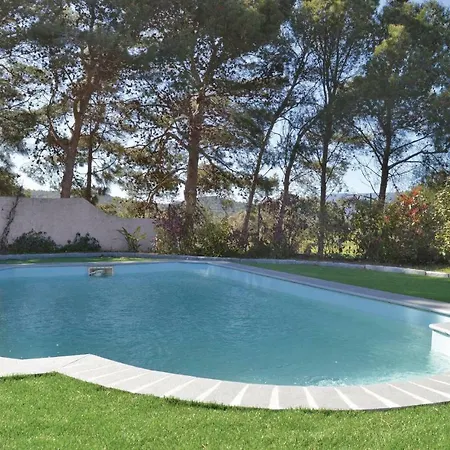 Four Bedroom Holiday In Figari Casa vacanze *