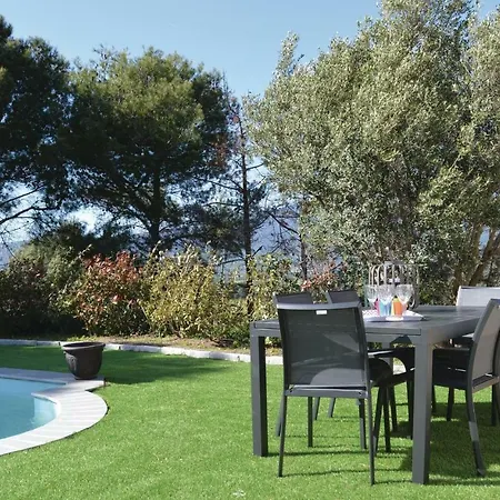 Four Bedroom Holiday In Figari Casa vacanze