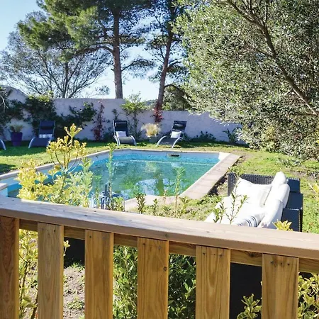 Casa de Férias Four Bedroom Holiday In Figari Figari (Corsica)